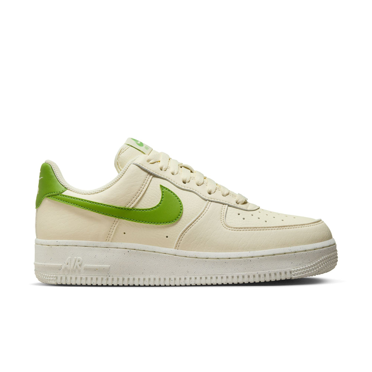 Womens Nike Air Force 1 07 Next Nature Coconut/Green